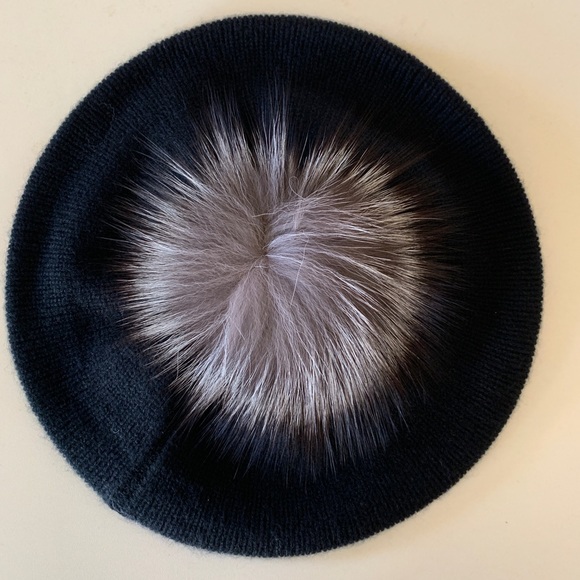 Amicale Cashmere Genuine Fox Fur Pompom Beret
